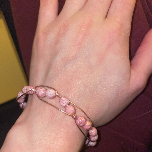 NEW HANDMADE pink bracelet - Picture 2 of 5
